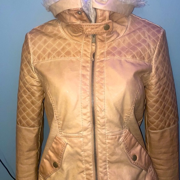 GORGEOUS Beige faux leather fur collar jacket - Picture 5 of 13
